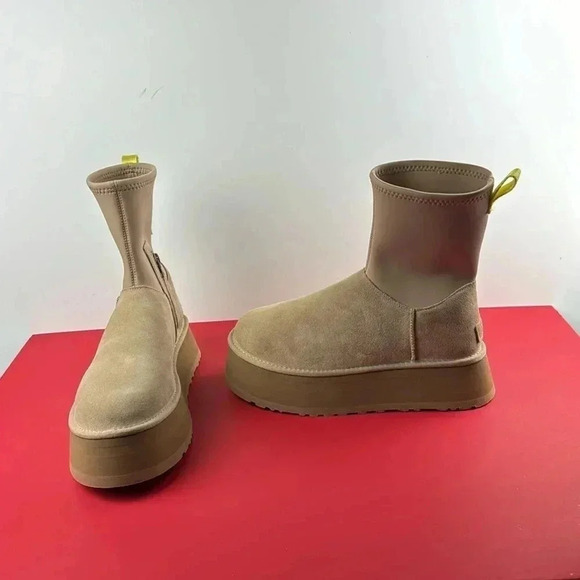 UGG Classic Dipper Sand Platform Suede Boots - 1144031 - Women's Size 10 NEW - Picture 3 of 7